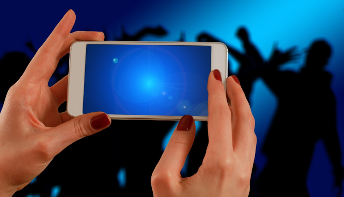 尹光雄与在野党领导人举行首次会晤