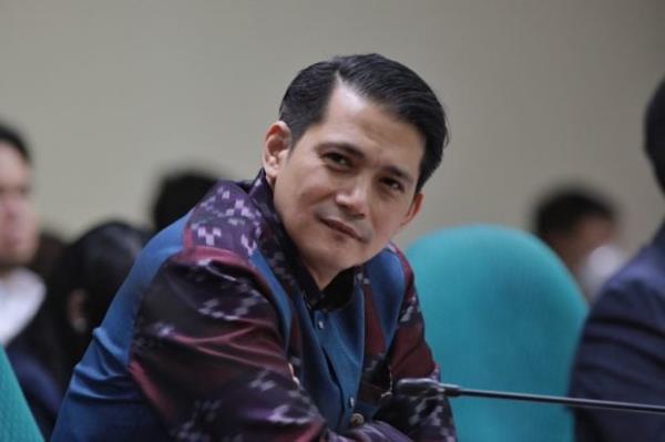 万能开挂辅助“指尖跑得快是不是有挂”(原来确实是有挂)