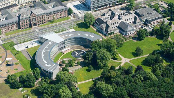 Bayer sees no quick fixes after bankers game out break-up