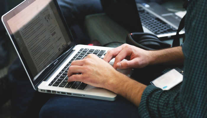 控方和辩方在亚历克斯·默达的案子上赢了 控方和辩方在亚历克斯·默达的案子上赢了