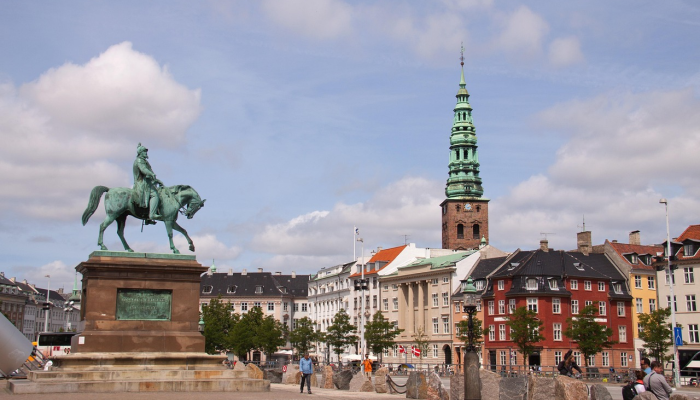 现代克里塔价格，塔列冈工厂，2024年达沃斯细节