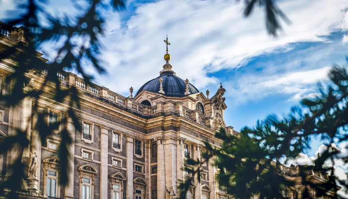 皇家马德里轻松击败阿兰迪纳进入国王杯16强 皇家马德里轻松击败阿兰迪纳进入国王杯16强