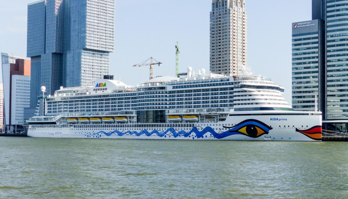 石川海岸客轮开始救灾行动