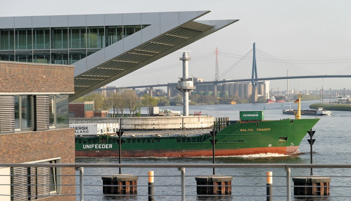 HD现代船舶解决方案在第一个交易日飙升