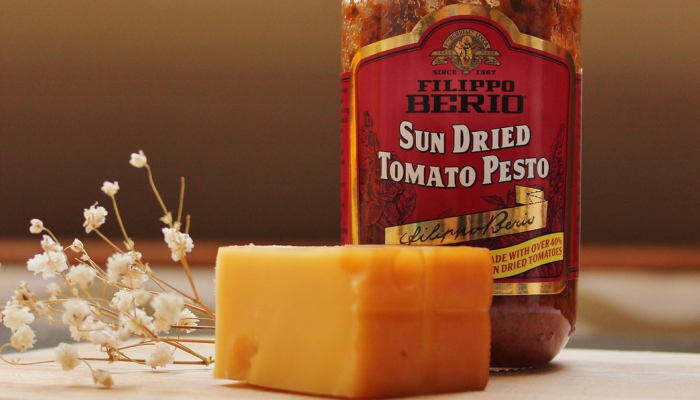 亨氏为那些赞成在意大利面上加番茄酱的人推出了新的酱料