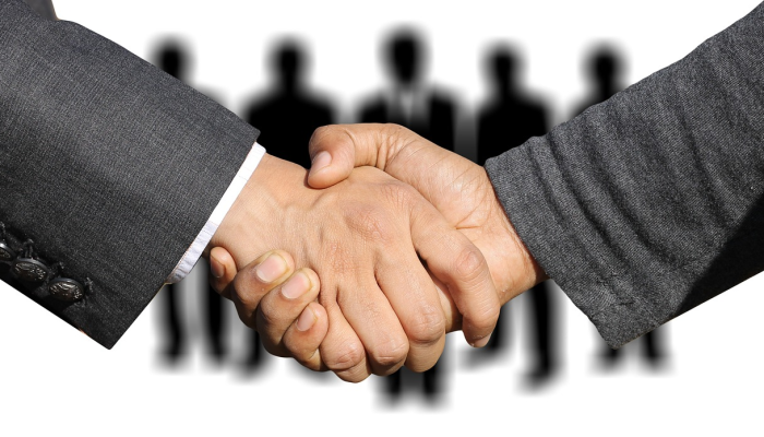 洛杉矶达成初步协议，在未来几年内给城市工人加薪24%