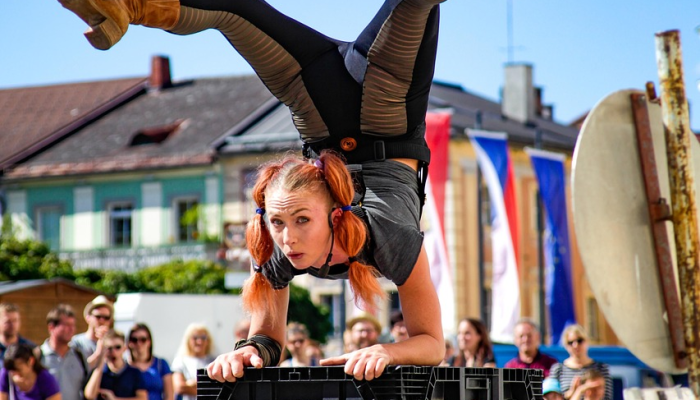 在利物浦做客热刺的比赛中，安吉把儿时的梦想放在了一边