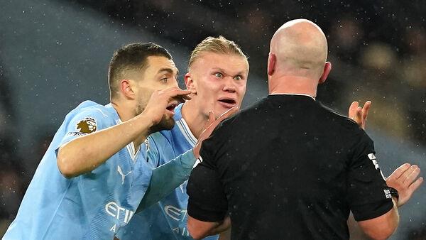 Kulusevski snatches Spurs a point but City rage at Hooper decision