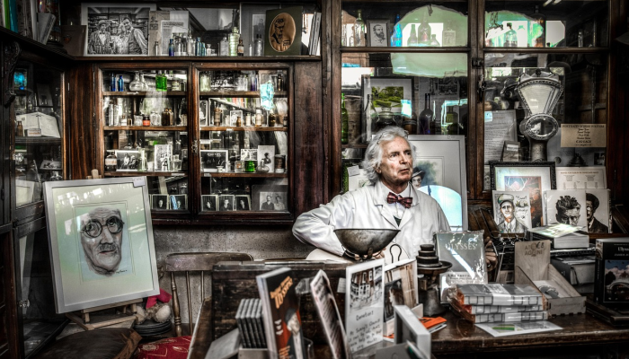 小偷洗劫了巴黎的香奈儿商店 小偷洗劫了巴黎的香奈儿商店