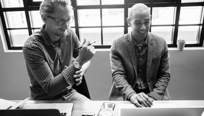 印度导演阿特利称赞维贾伊·塞图帕蒂和卡特里娜·凯夫的《圣诞快乐》:“多棒的电影啊!” 印度导演阿特利称赞维贾伊·塞图帕蒂和卡特里娜·凯夫的《圣诞快乐》:“多棒的电影啊!”