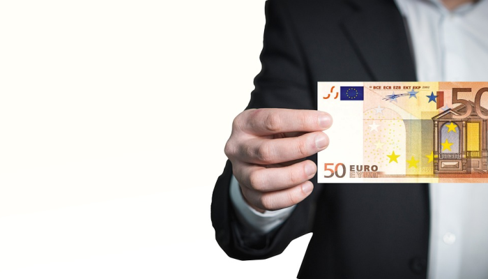 尽管国际危机，乌克兰仍将是法国的优先事项