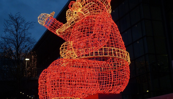 数千人在波兰独立日参加民族主义游行 数千人在波兰独立日参加民族主义游行