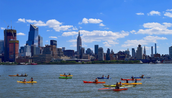 伊朗扣押了在阿曼湾与美国发生争端的油轮