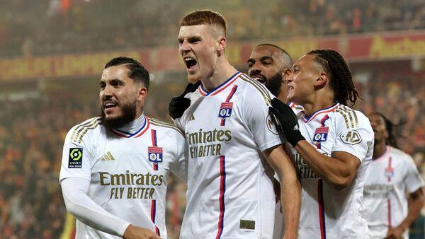 Jake O'Brien scores twice for Lyon against Lens to become club's top-scorer